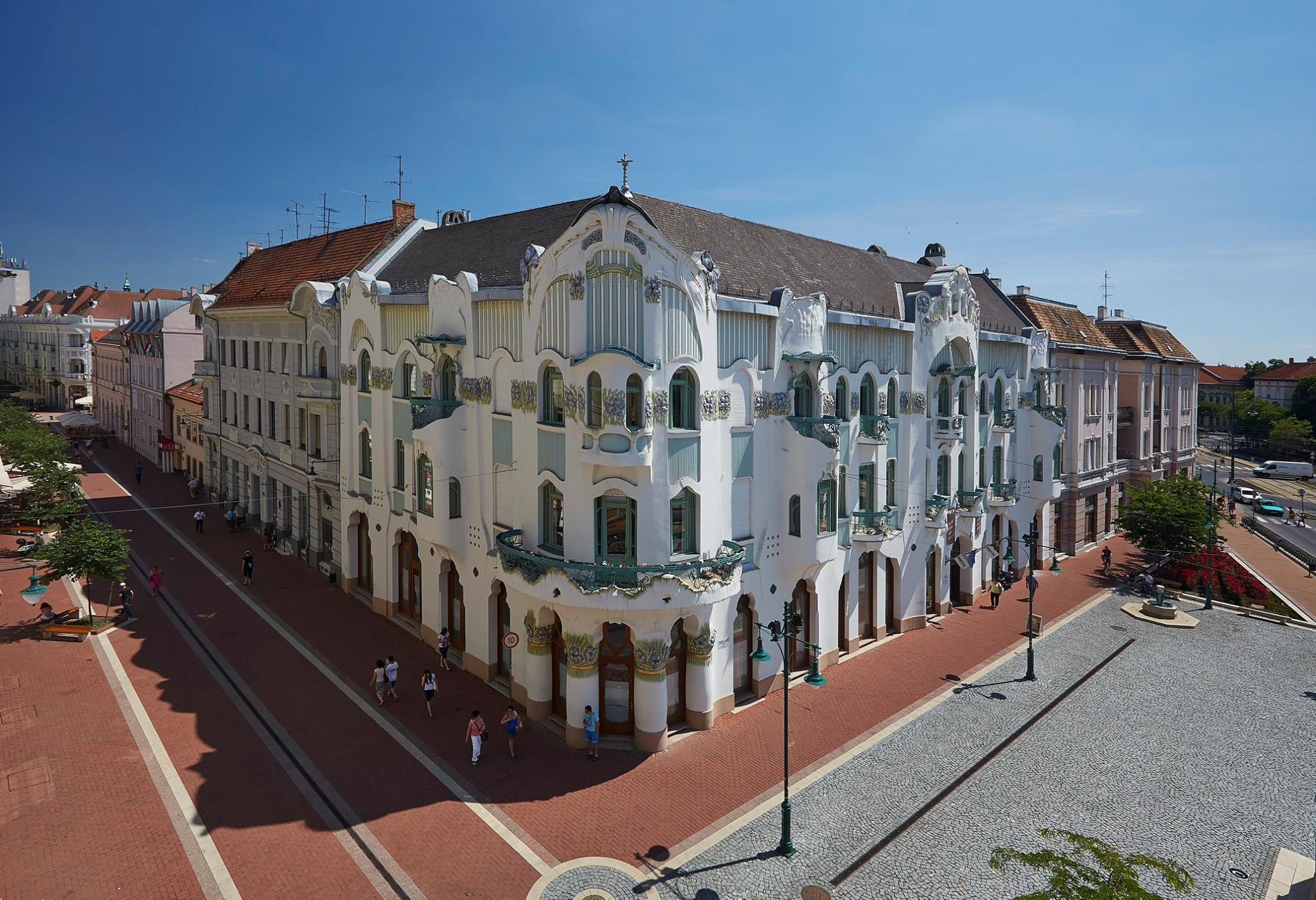 Ünnepi nyitvatartás