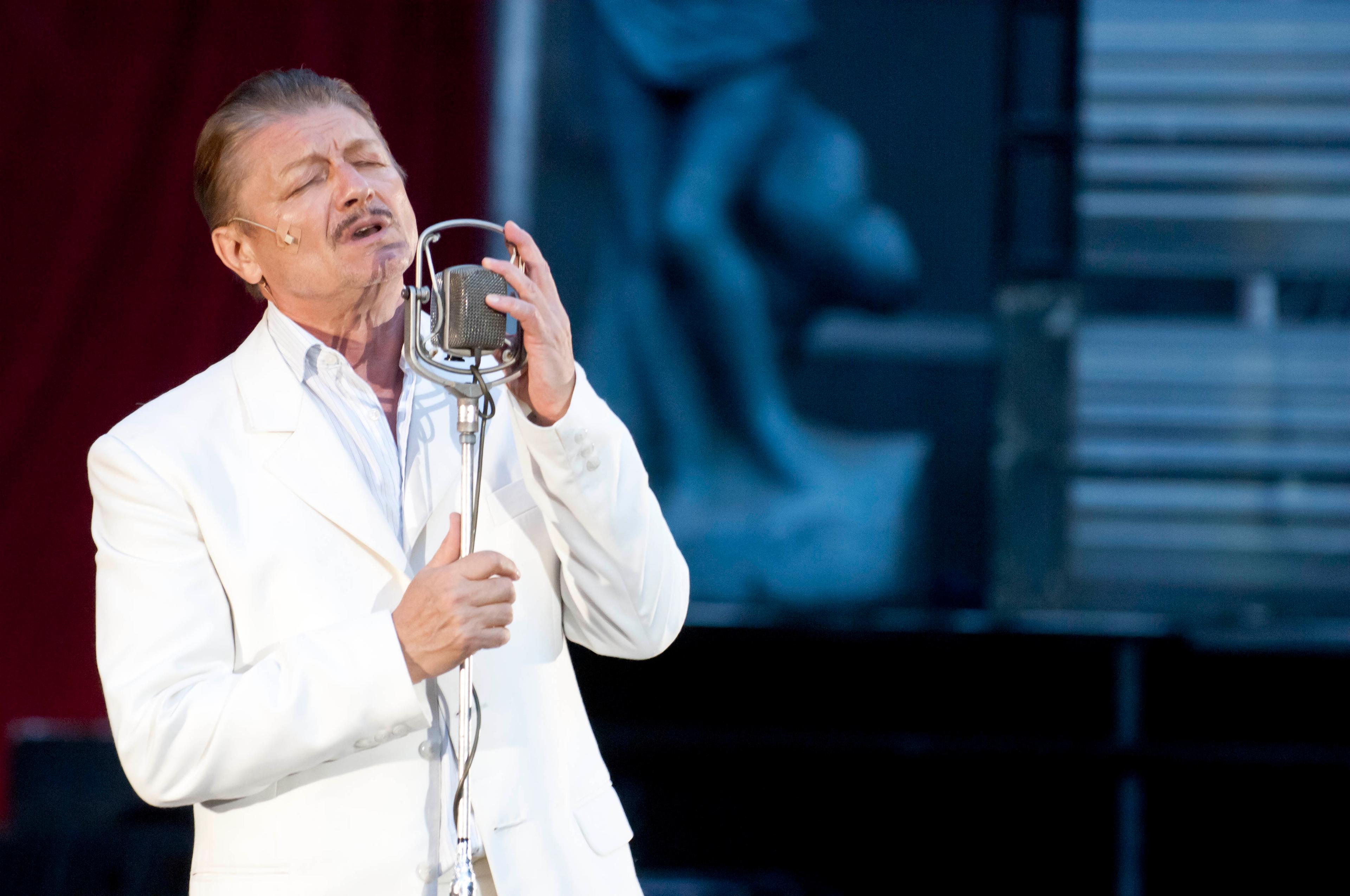 Hegedűs D. Géza rendezi a Dóm téri Rómeó és Júliát