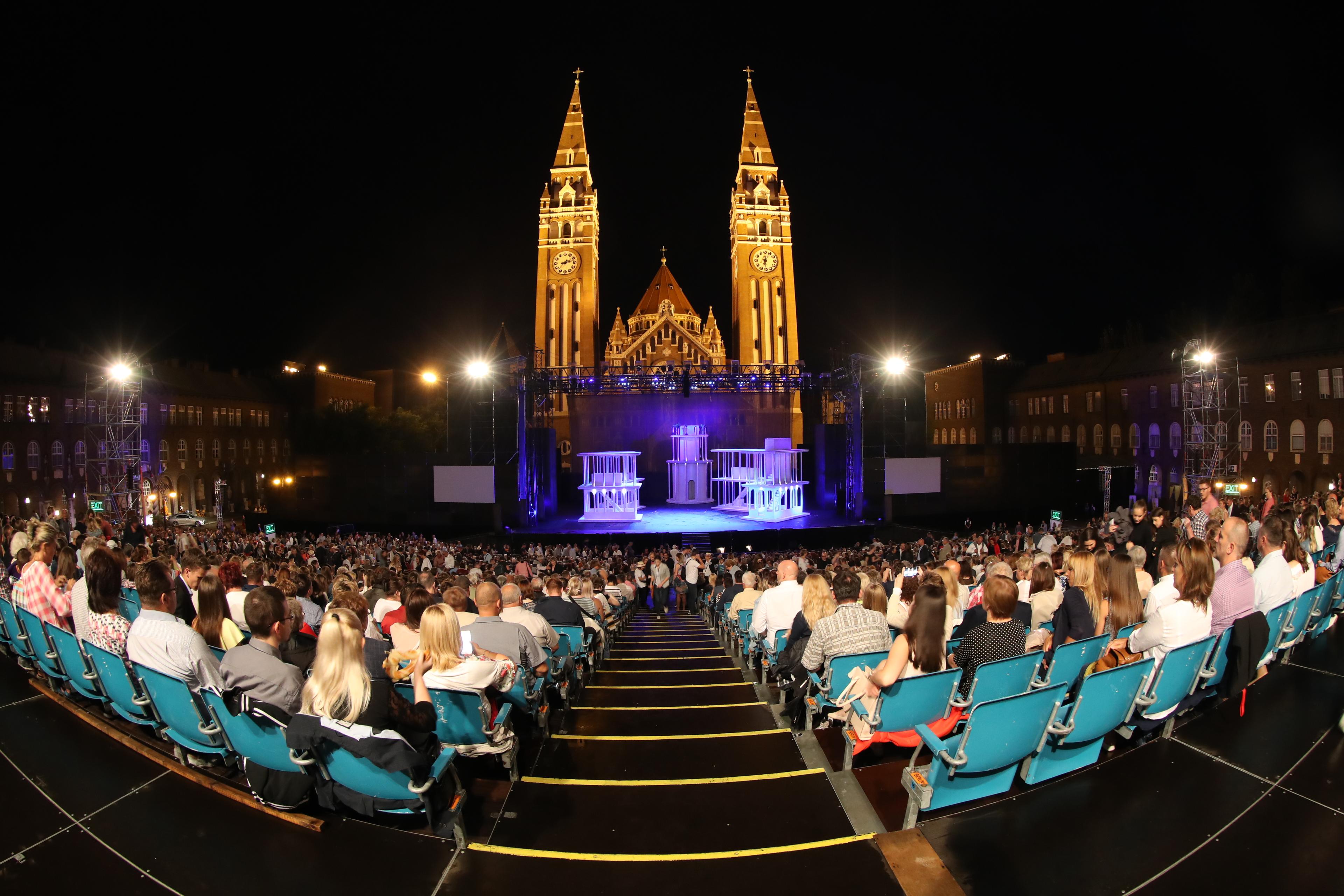 Karácsony a Szegedi Szabadtérivel: már kaphatók a kedvezményes bérletek
