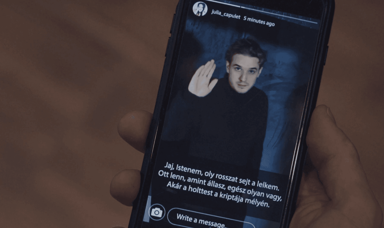 Rómeó és Júlia lájkolják egymást